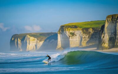 Surf en Normandie : Les Top Spots a Ne Pas Manquer pour les Debutants et le Lexique a Connaitre